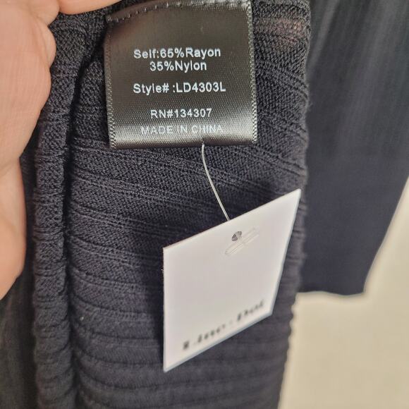 New Line and Dot Simone black ribbed slinky knit button front maxi dress size XL - Picture 12 of 14